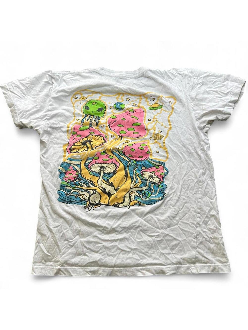 Psychedelic Alien Mushroom Graphic Tee M